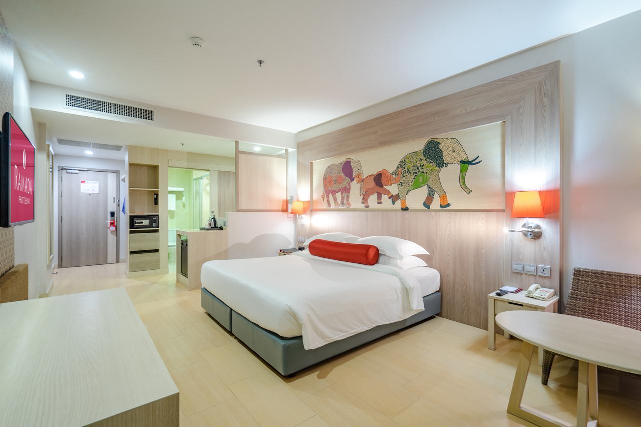 Ramada By Wyndham Phuket Deevana Patong Exterior foto